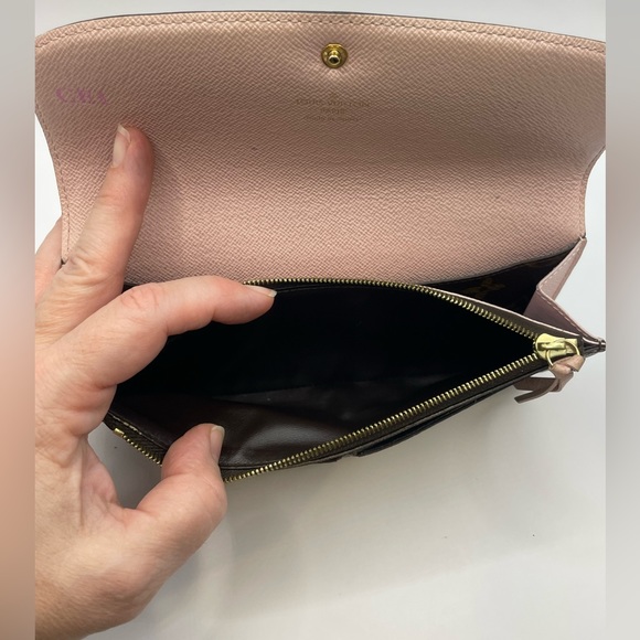 Louis Vuitton Monogram Emilie Wallet in Rose Ballerine - Picture 8 of 9